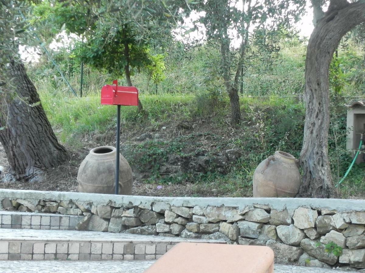 Agriturismo B&B Il Rifugio Di Nino คอนตูร์ซี ภายนอก รูปภาพ